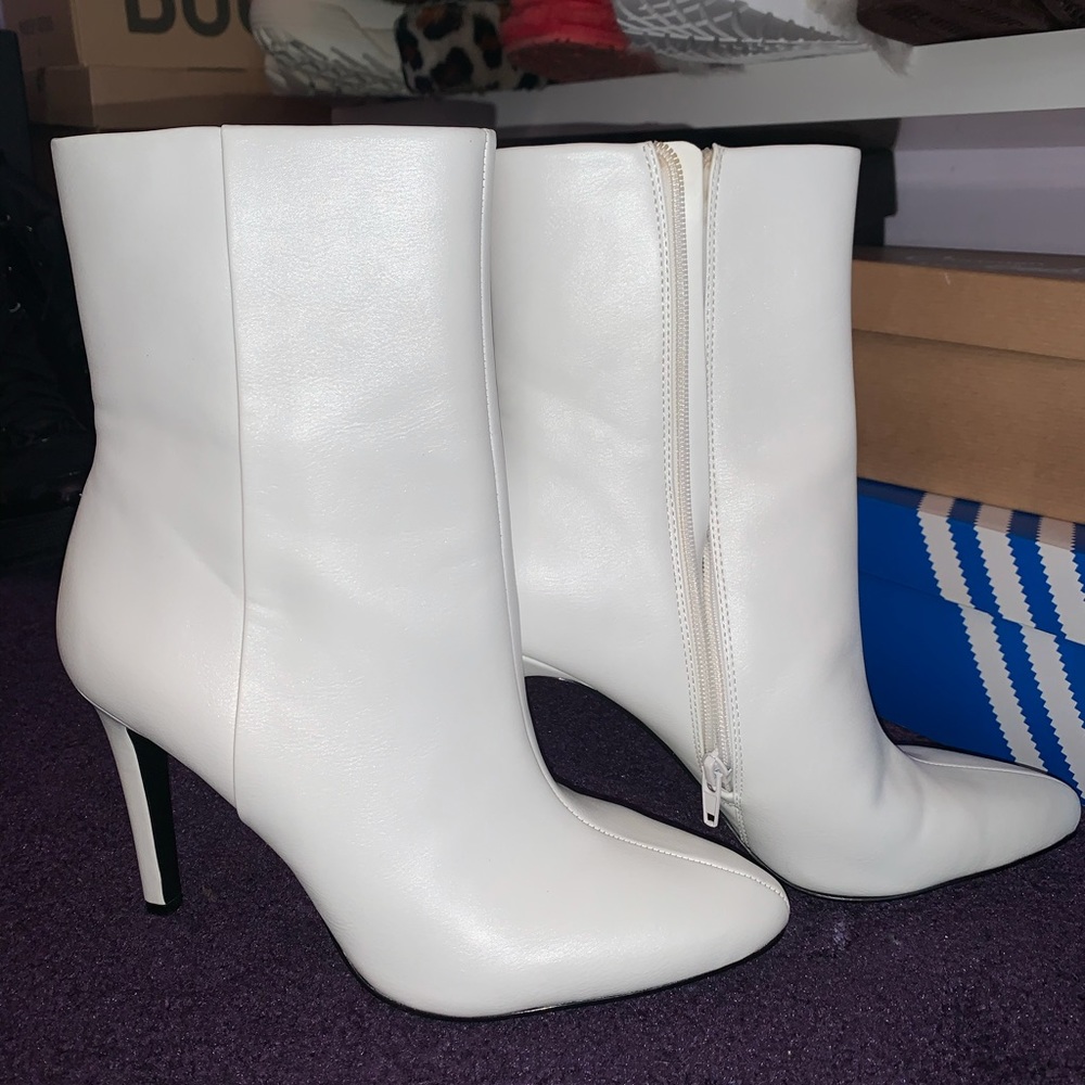 BRAND NEW NINE WEST white heel booties